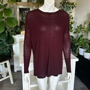 H&M Burgundy long sleeve light sweater xs 50% Acyrlic 50% VISCOSE